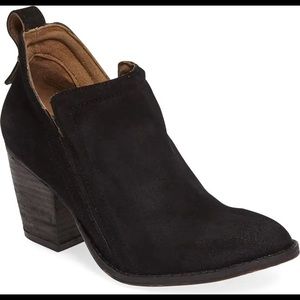 Jeffrey Campbell black bootie sz 7.5